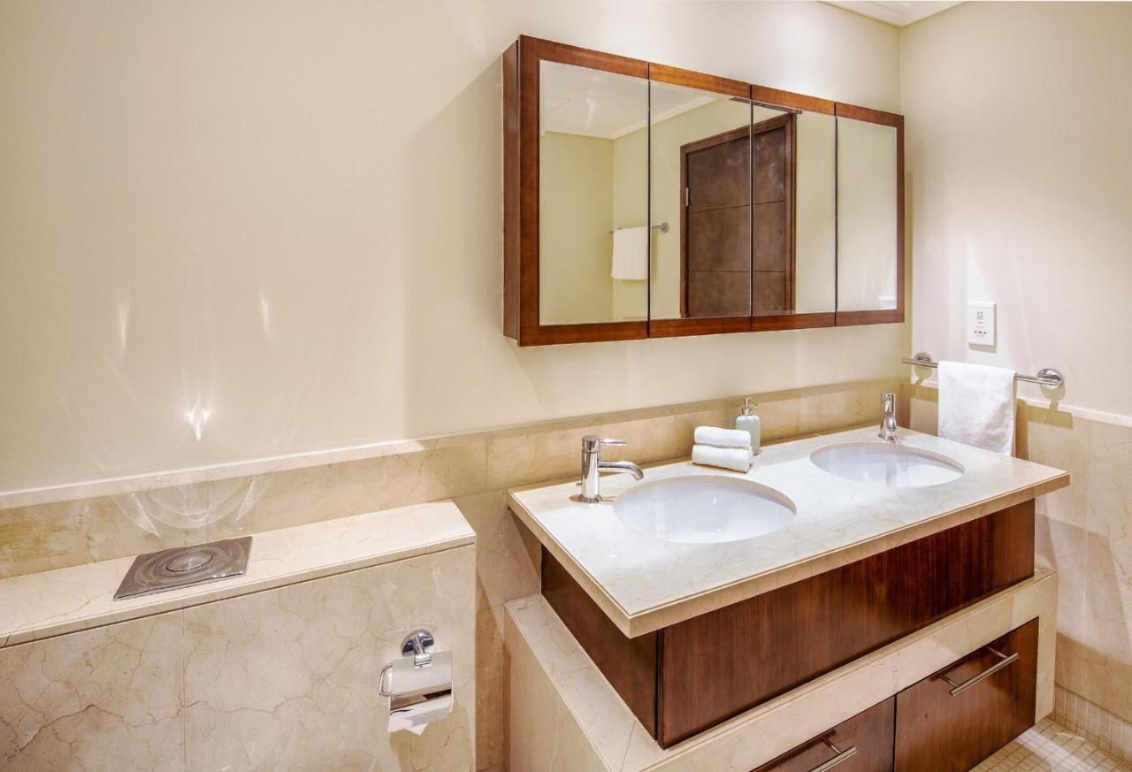 Nasma Luxury Stays - Fantastic Burj Khalifa View From This Fancy Condo Дубай Екстериор снимка